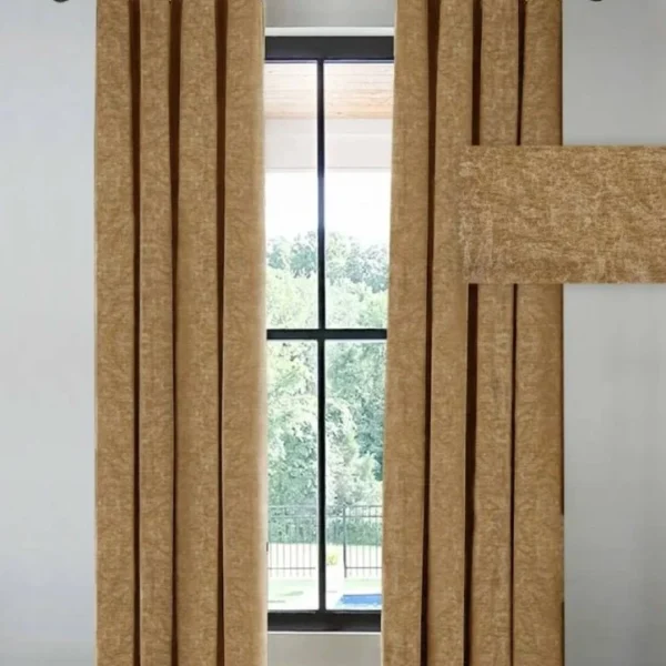 پرده آماده مخمل شانل کرم طلایی